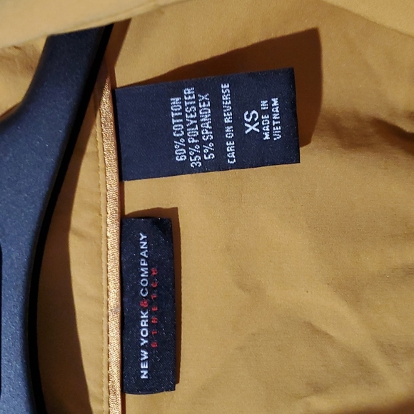 Button Down Top - Picture 3 of 3